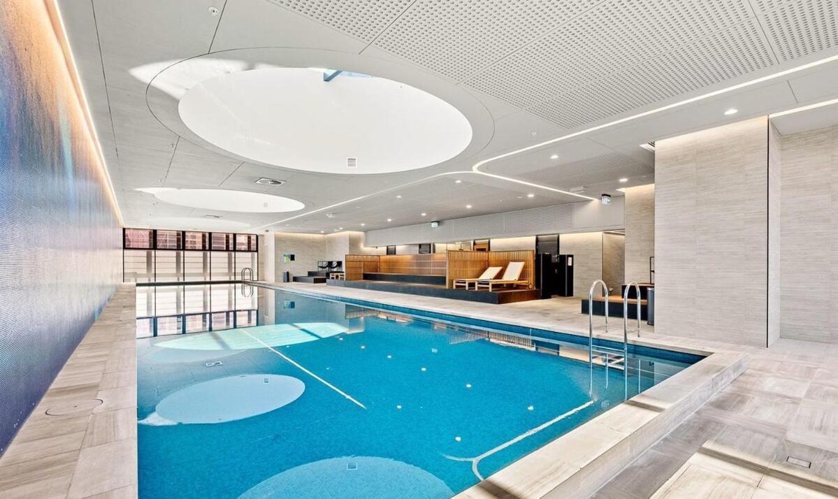 Amazing Cbd With Epic Views And Free Parking! * Melbourne