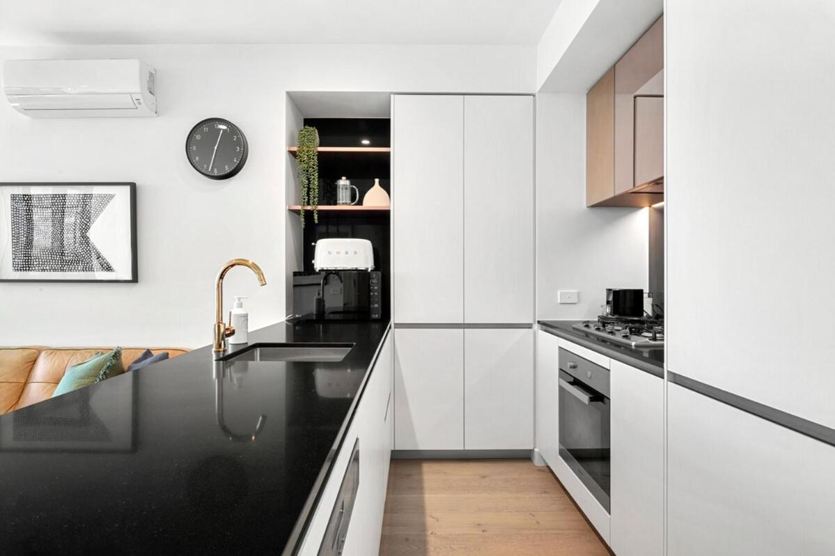 Apartment Amazing Cbd With Epic Views And Free Parking! *