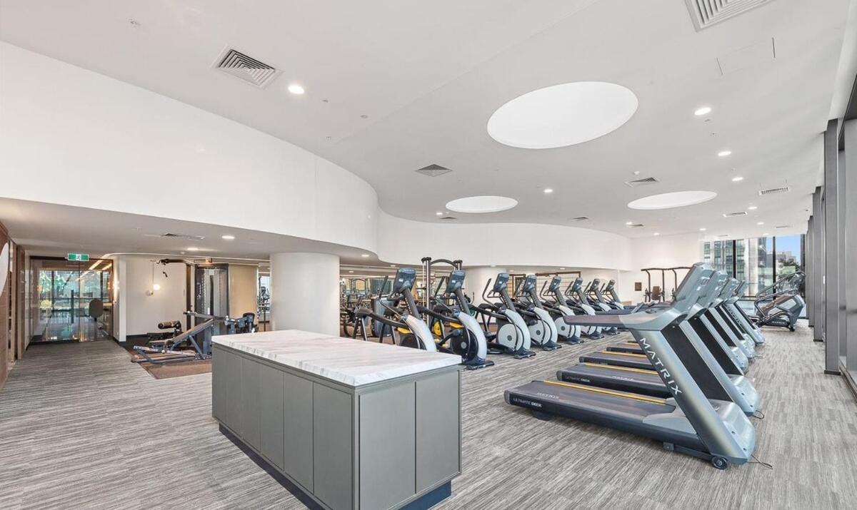 Amazing Cbd With Epic Views And Free Parking! Melbourne