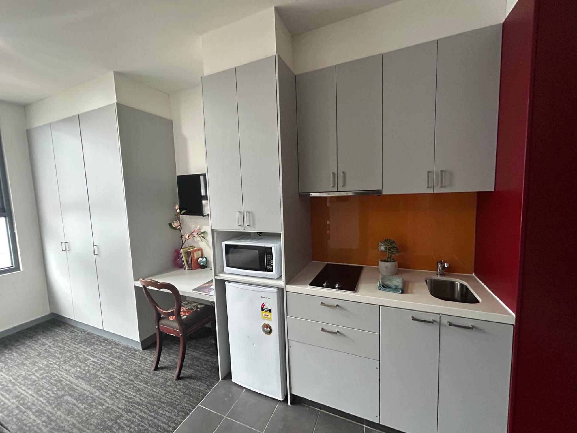 Alston Apartment *