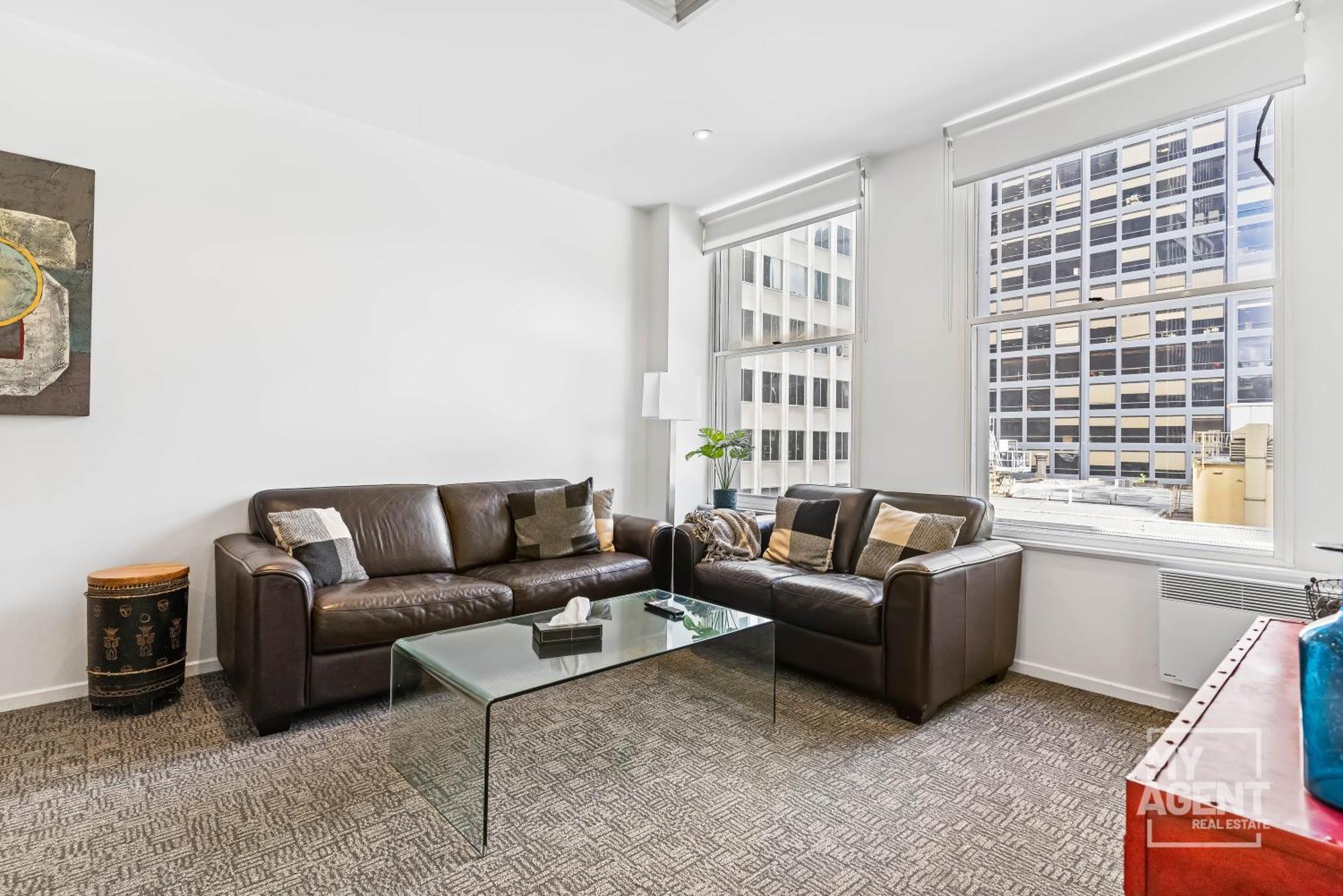 Two Bedroom Treasure On William - Sleeps 4 *