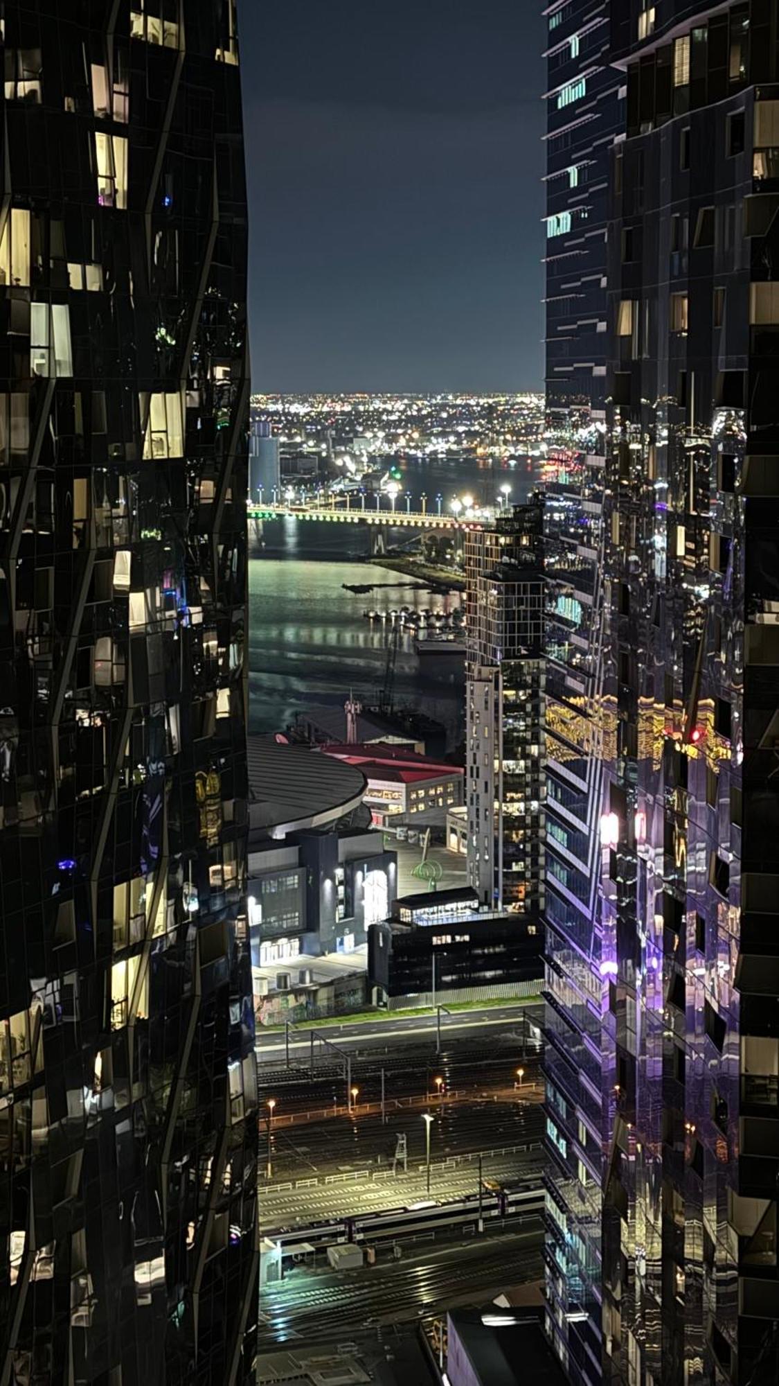 Cozy Apt In Melbourne Cbd Homestay *