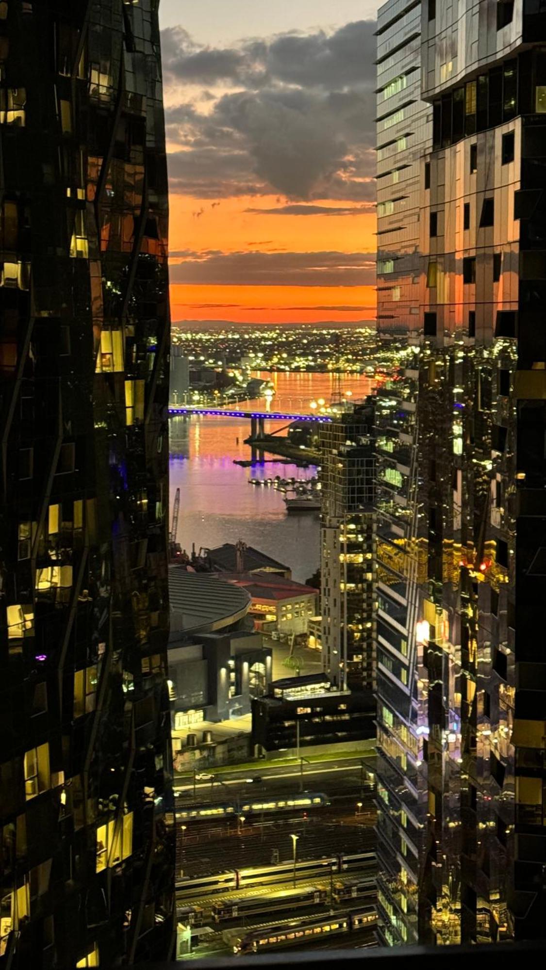 Cozy Apt In Melbourne Cbd Homestay Homestay *