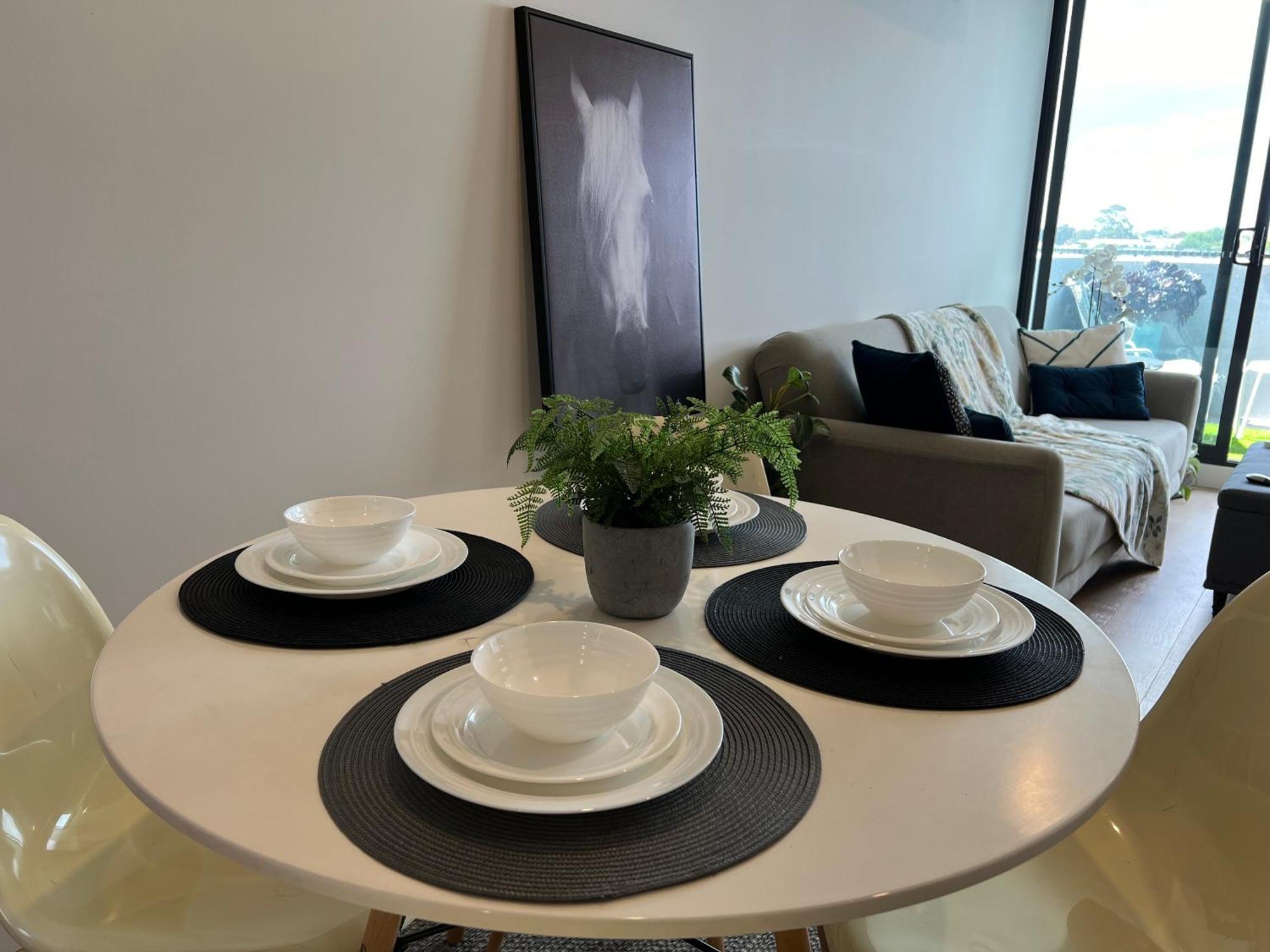 Apartment Modern 7th Floor Flat, Parking, Convenient, Quiet