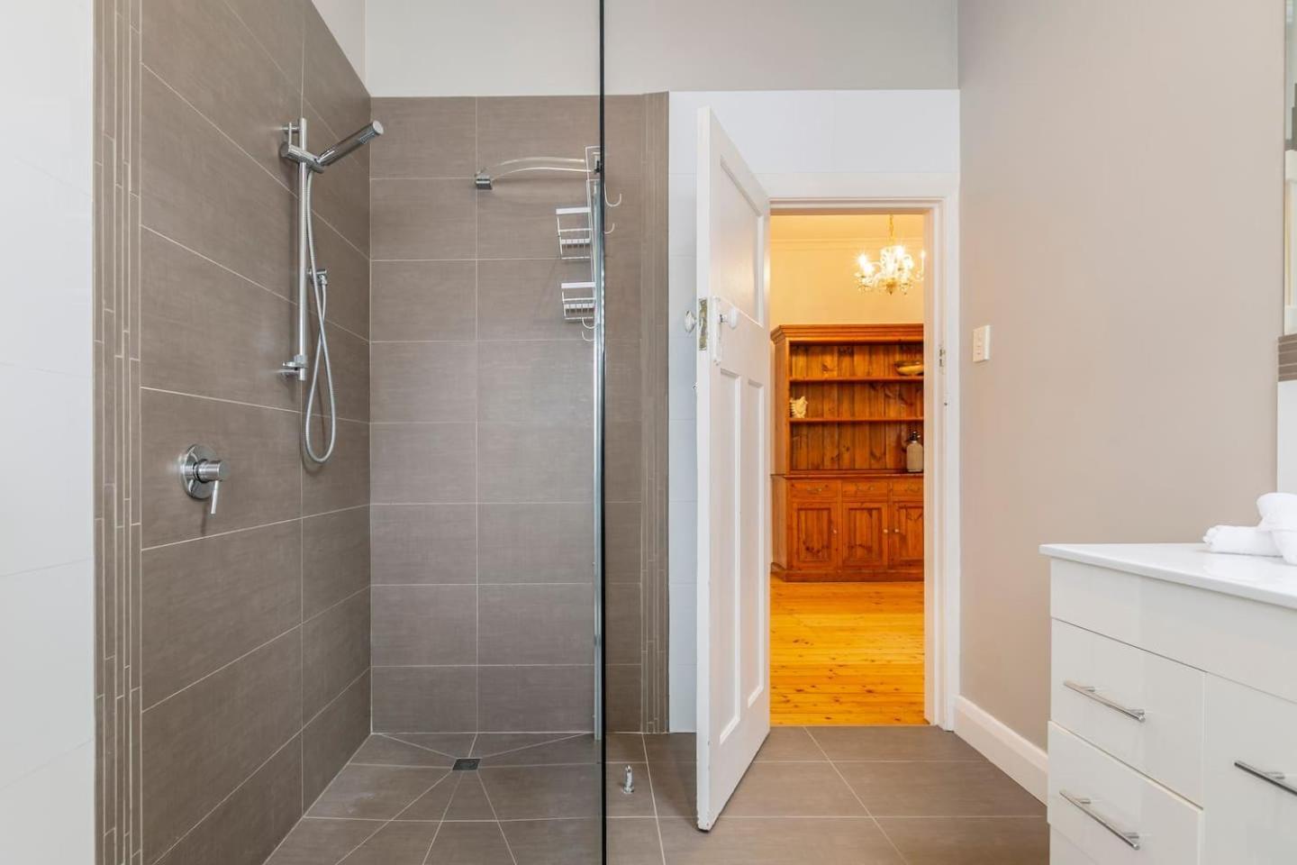 Whistling Pines - Bayside Family With Granny Flat *