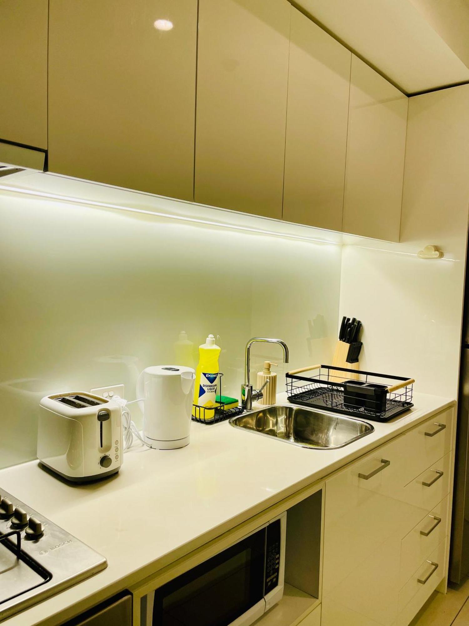 Premium With Balcony And Free Tram Access *