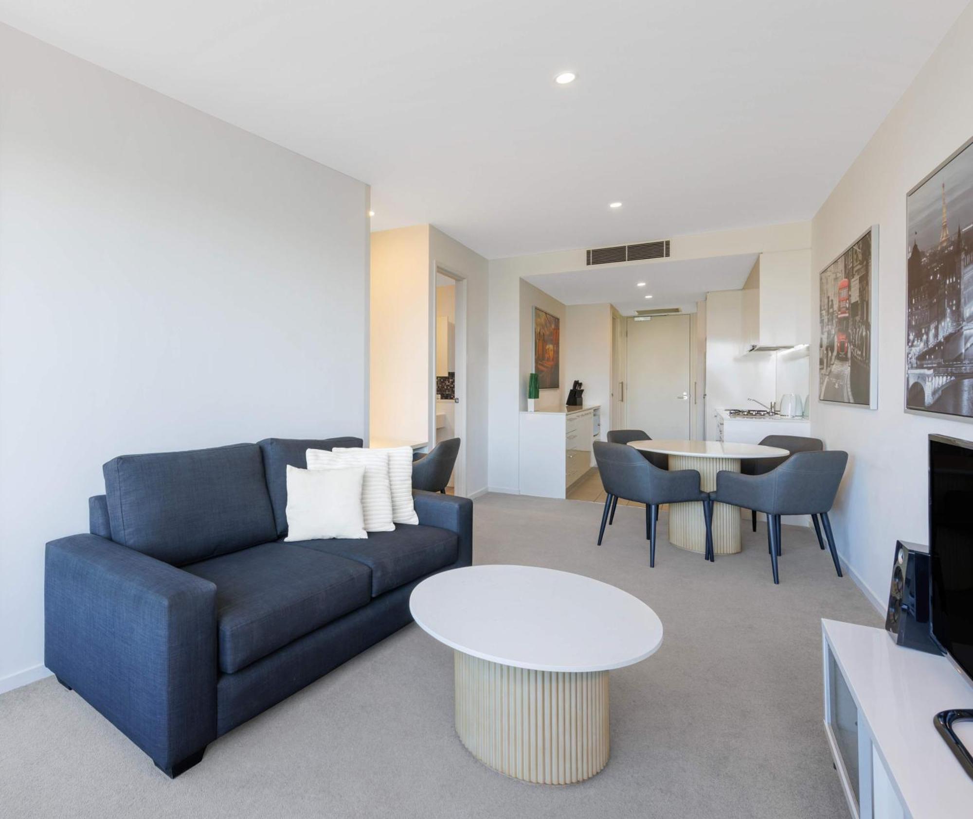 Apartment Oaks Flemington Melbourne