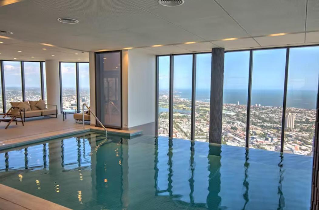 Sub-penthouse Style With Amazing Views Apartment