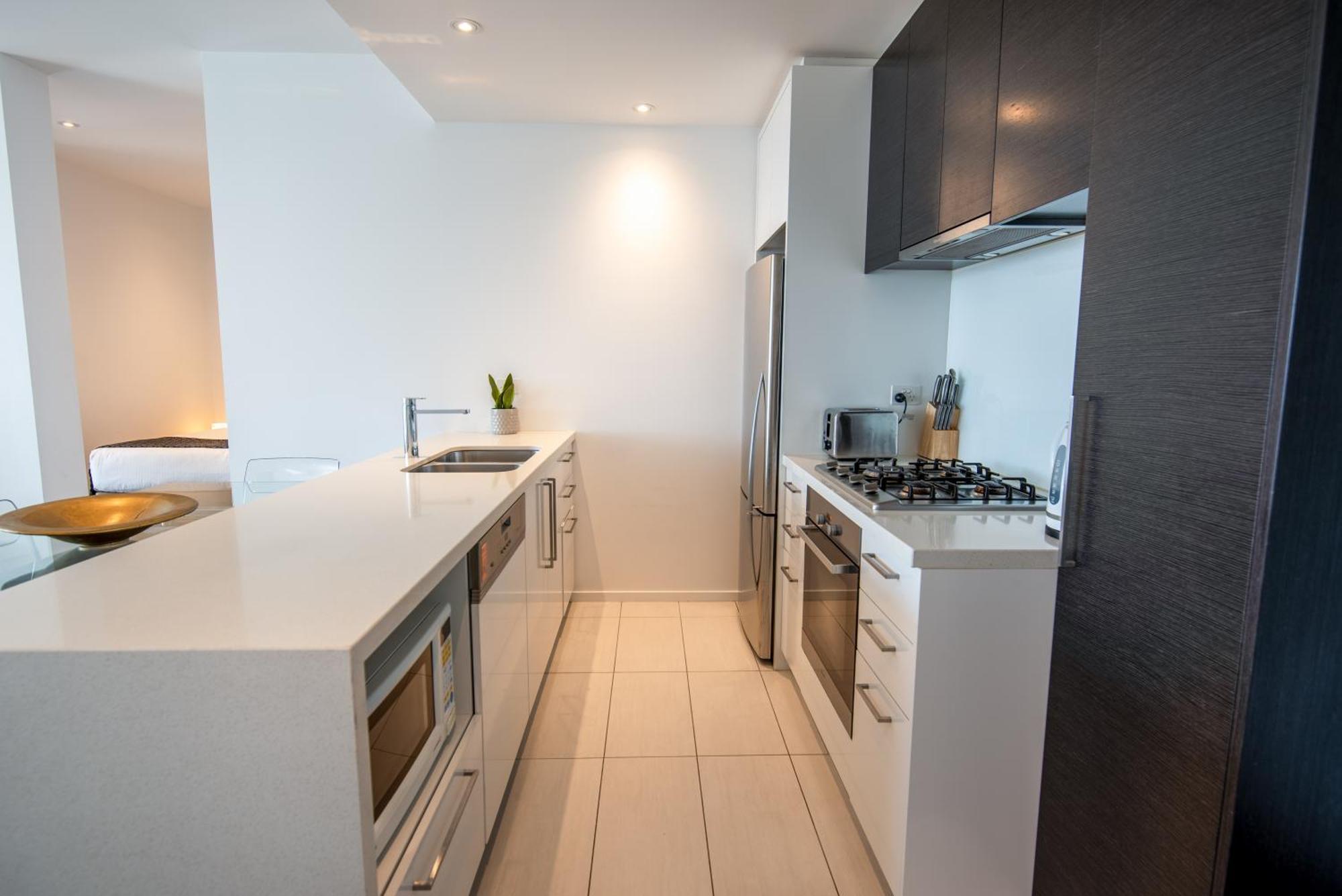 Sub-penthouse Style With Amazing Views Melbourne