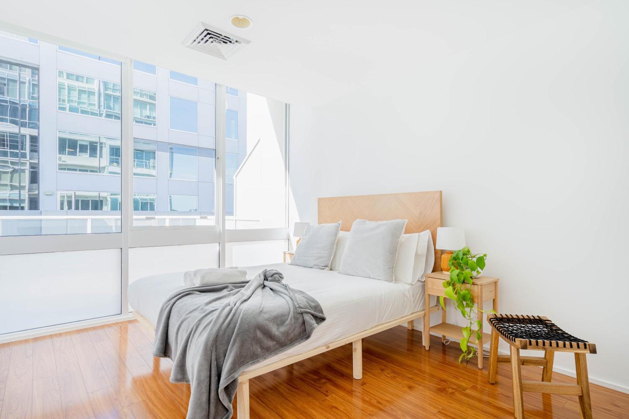 Spectacular 2br On St Kilda Rd #free Parking Gs05 Apartment