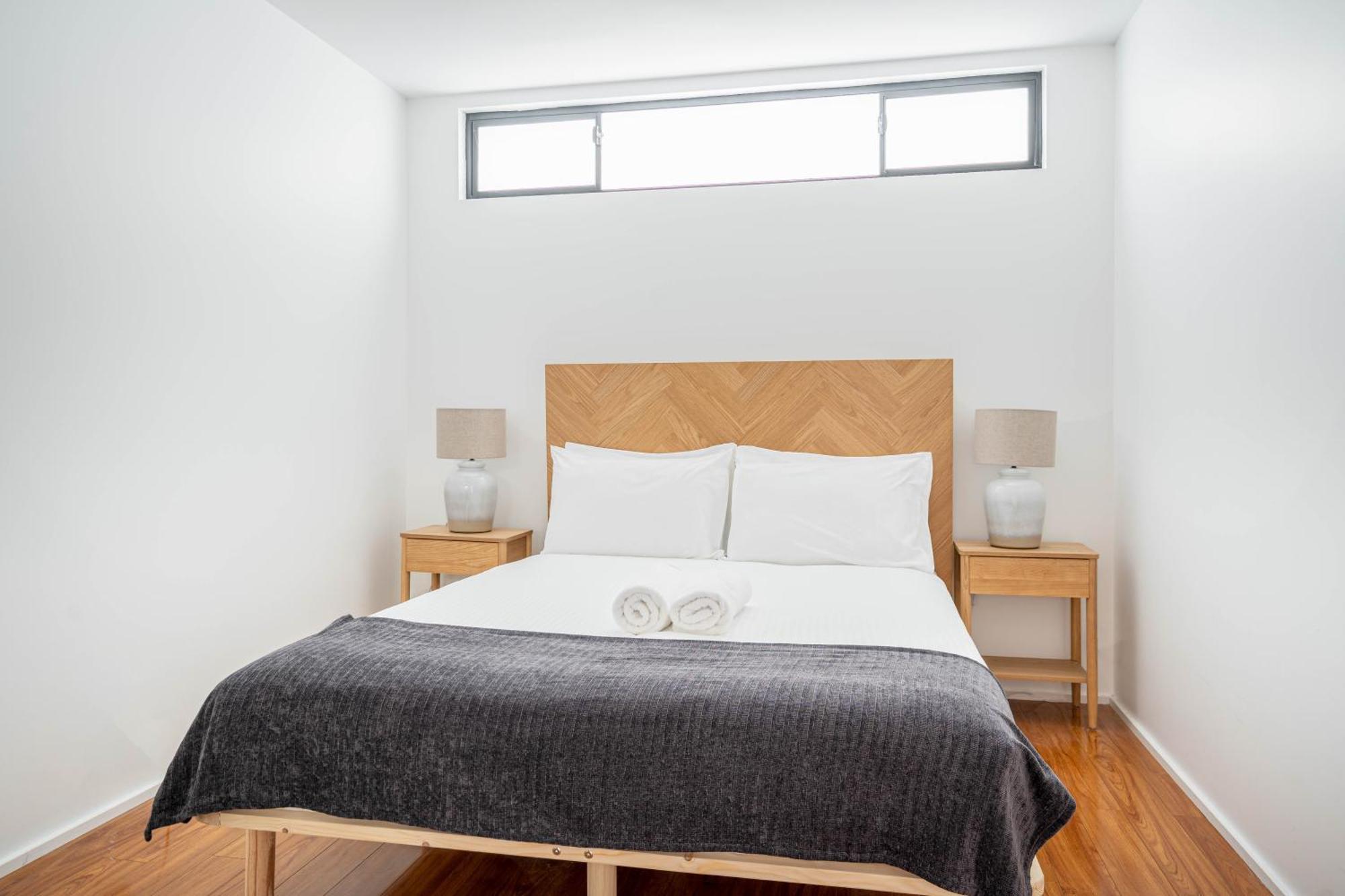 Spectacular 2br On St Kilda Rd #free Parking Gs05
