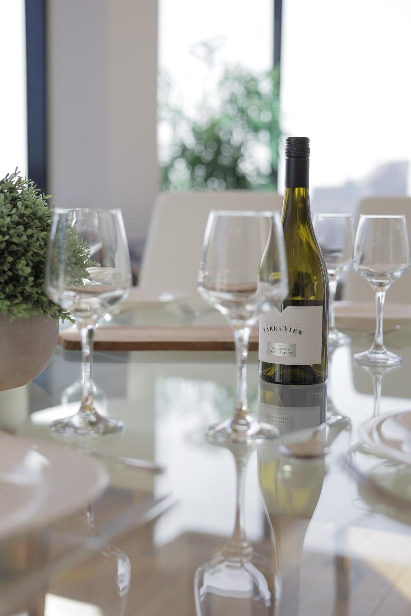Modern 2b2b With Stunning Views * Melbourne