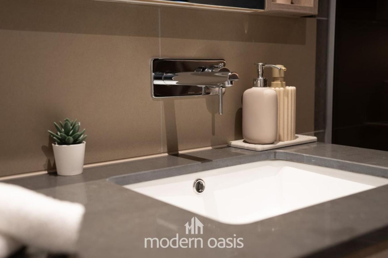 Apartment Luxury In Cbd - Next To Marvel Stadium *