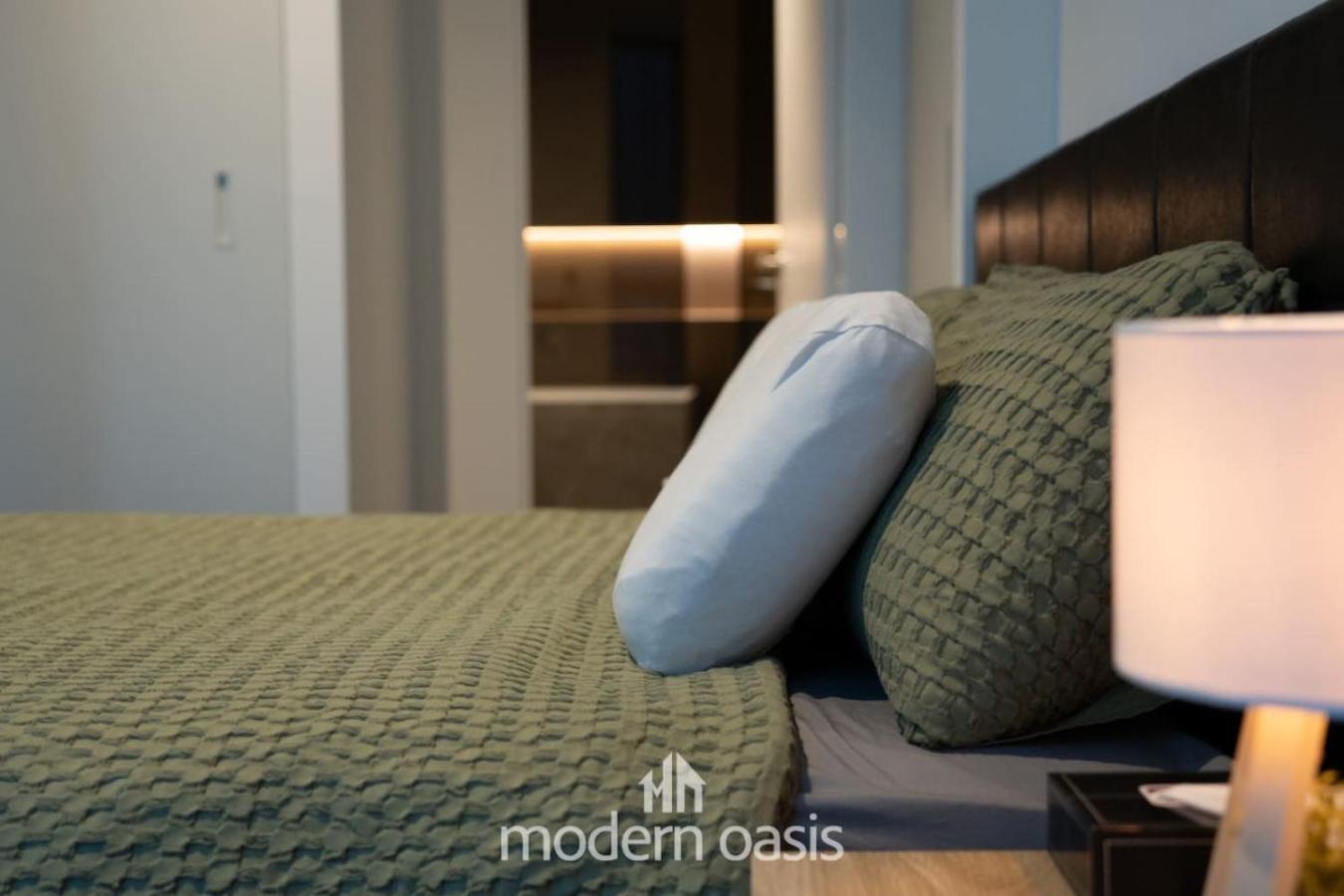 Luxury In Cbd - Next To Marvel Stadium
