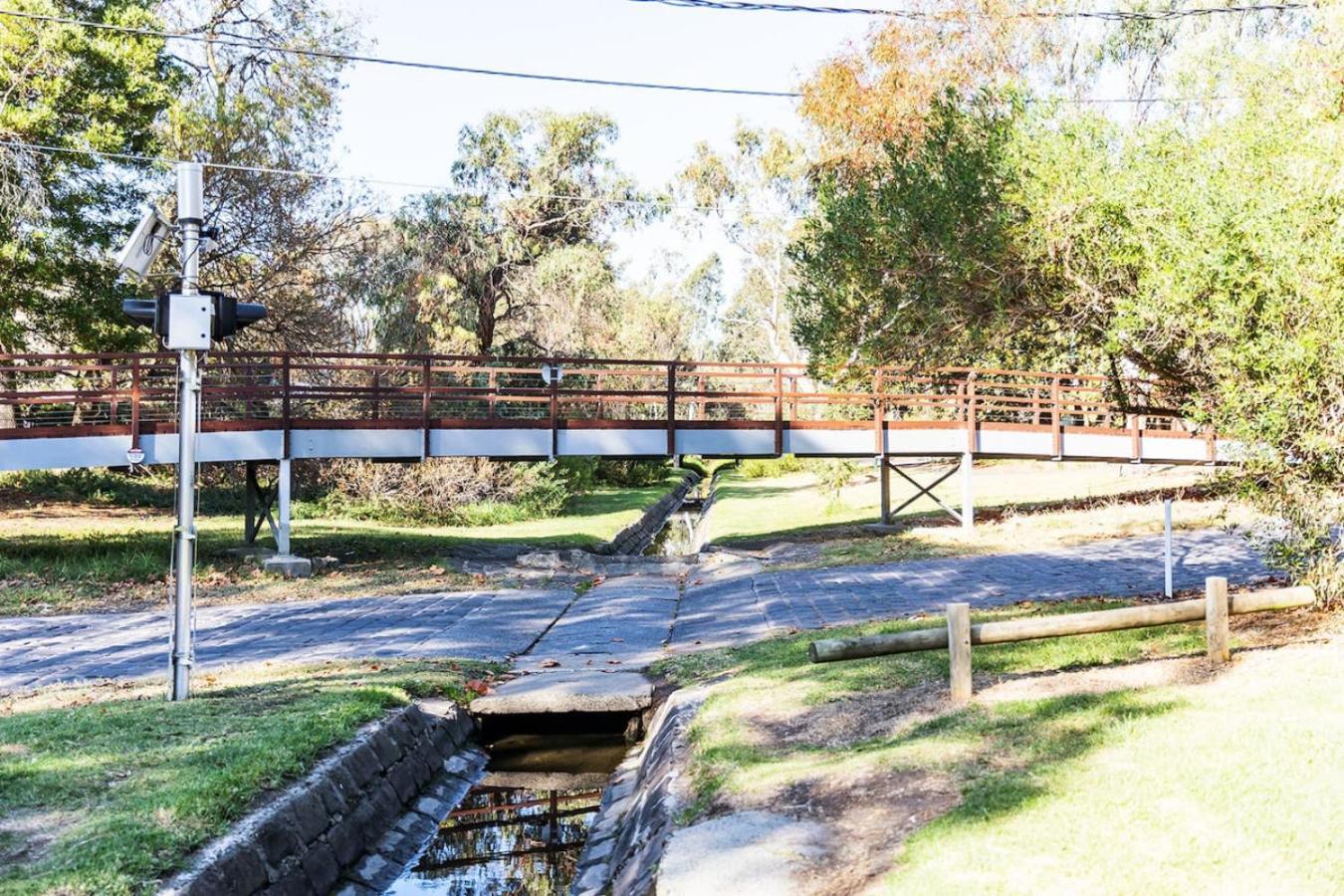 Tala A Luxe Elwood Experience Holiday home