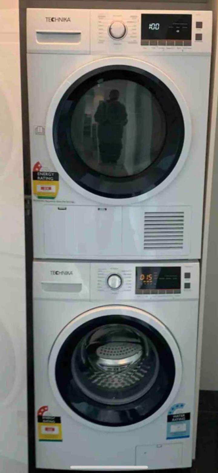Unique 4-bedroom Next To Casino And Mcec Apartment Melbourne