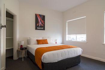 Tuffnell Apartment