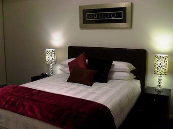 Flinders Wharf Aparthotel 4*