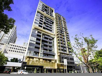 Guilfoyle Apartment *