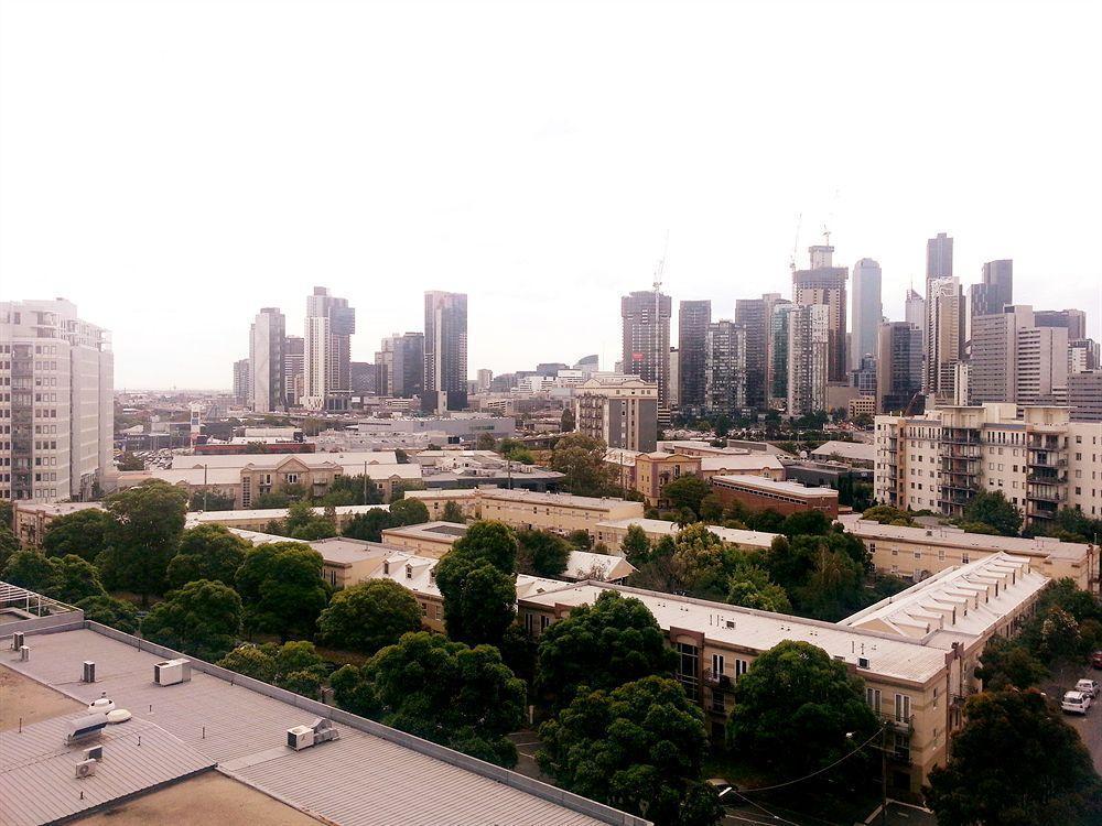 Guilfoyle * Melbourne