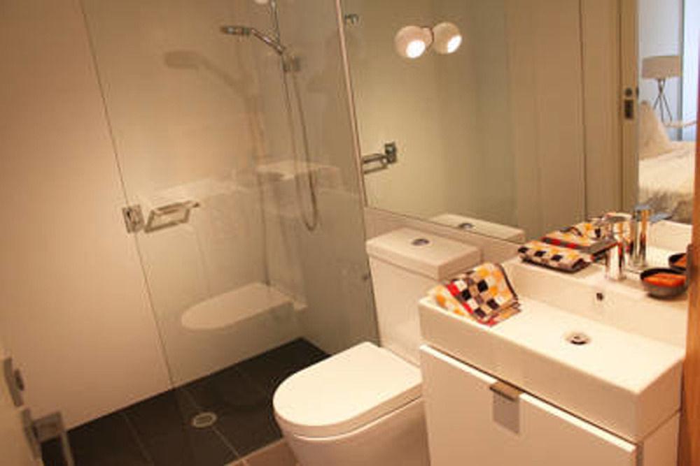 Guilfoyle Apartment *