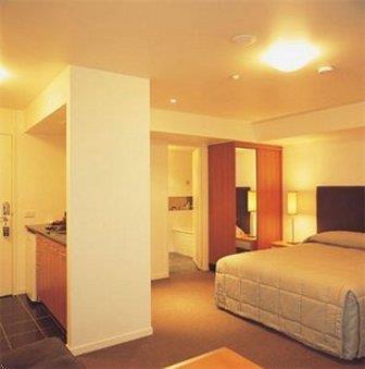 Punthill - Little Bourke 4*