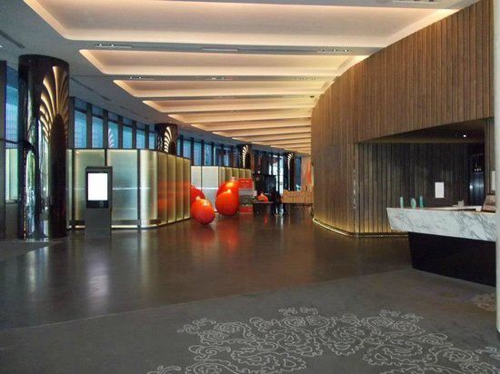 Hotel Crown Metropol