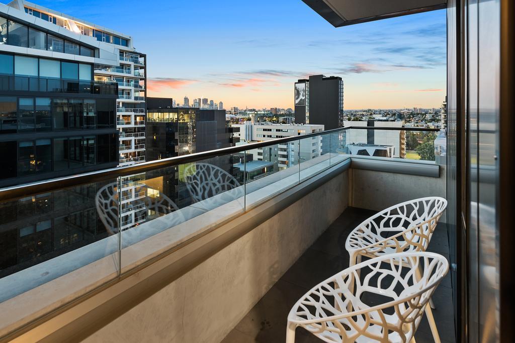 District South Yarra 4*