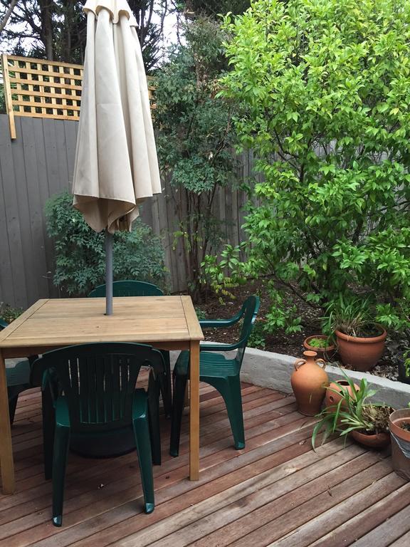 Apartment Garden St Kilda *