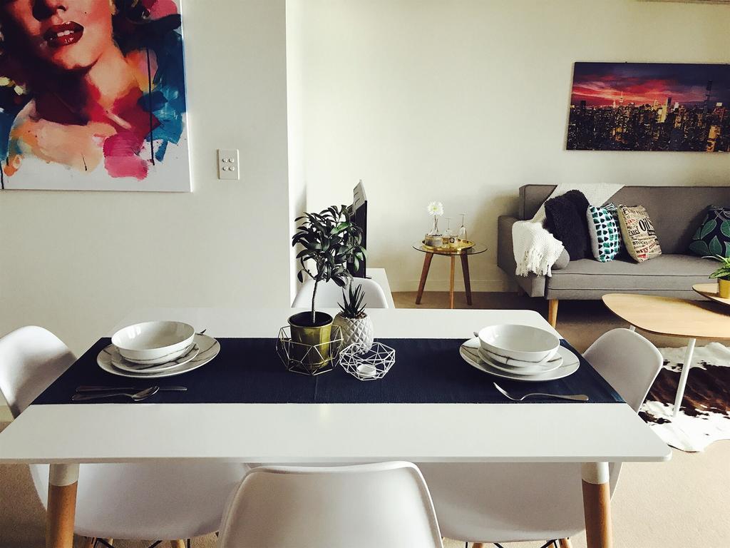 Ilk Apartment *