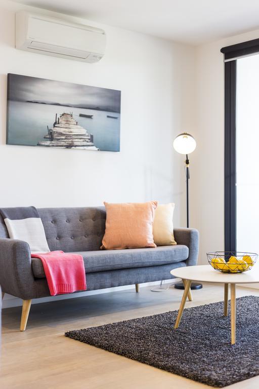 Apartment Complete Host Park View St Kilda Melbourne