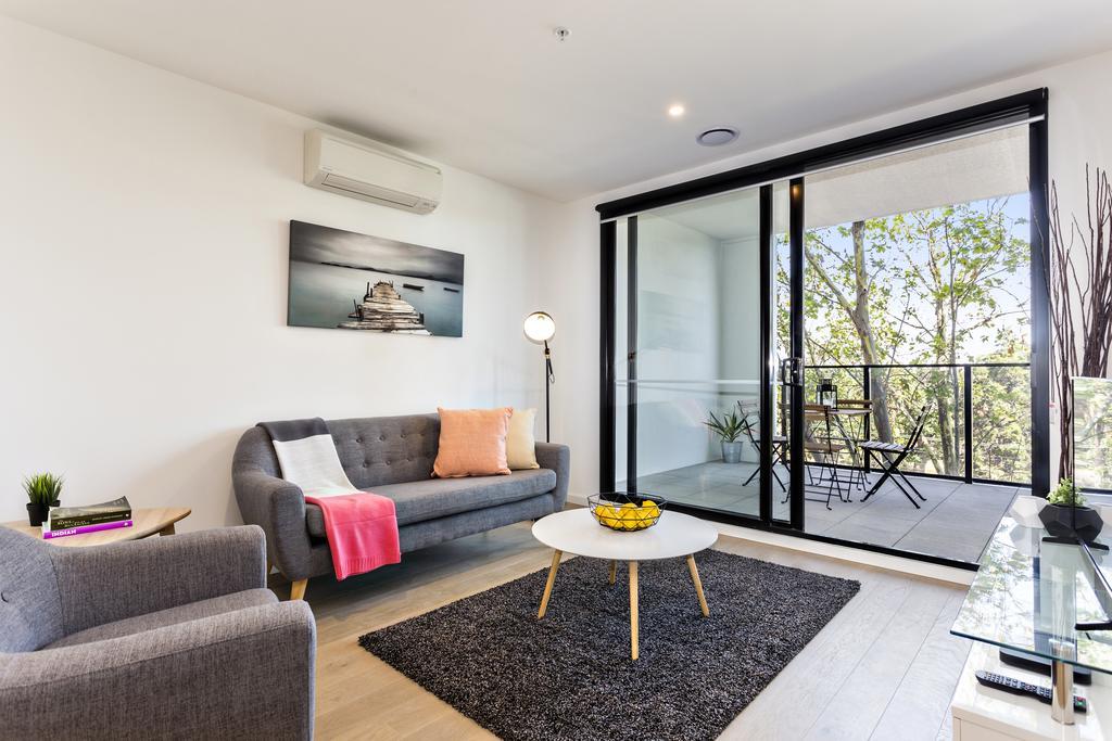 Complete Host Park View St Kilda Apartment