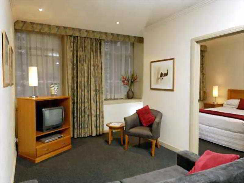 Punthill - Flinders Lane Aparthotel 4*