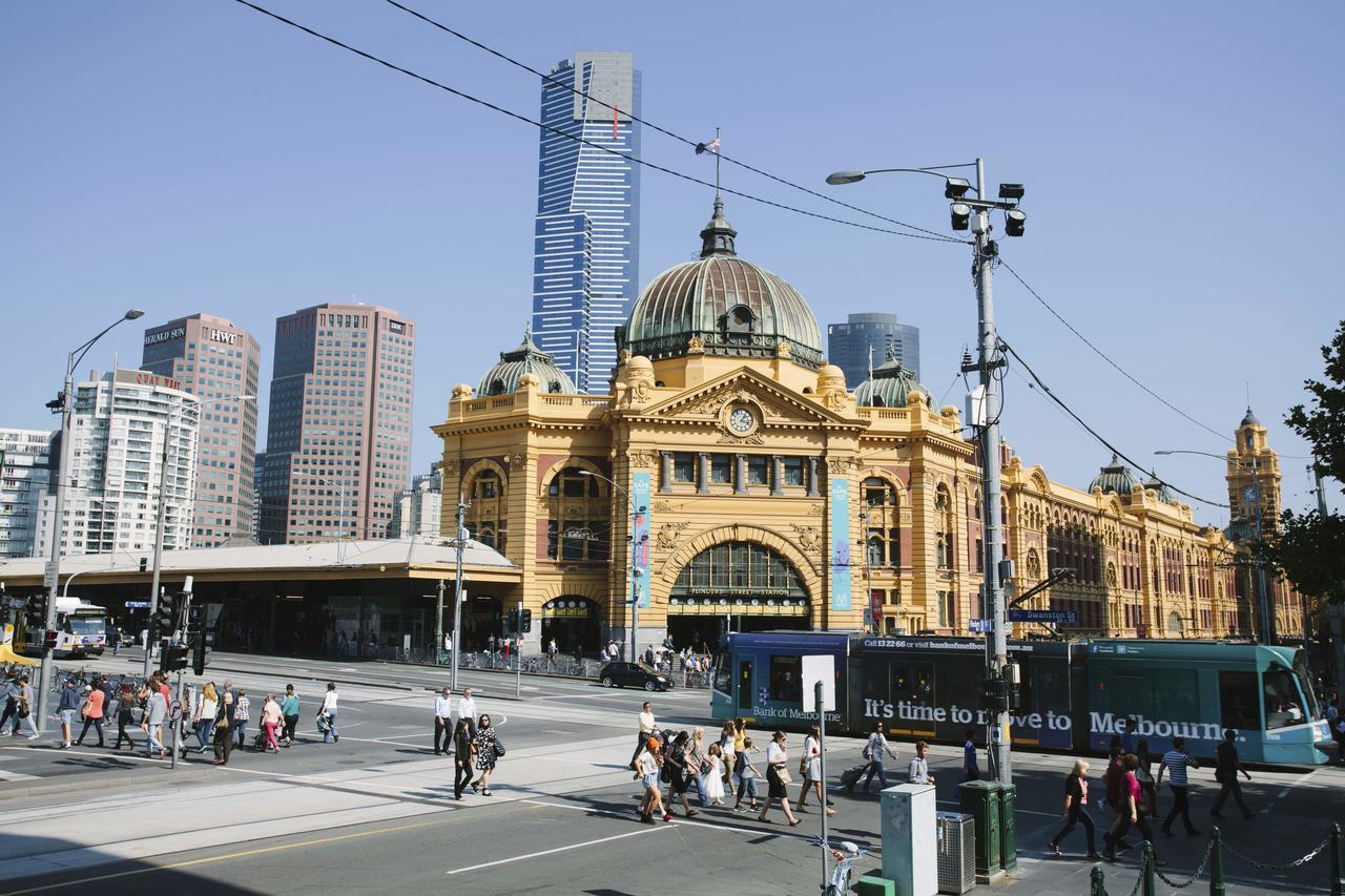 Water Views Lovely 2brs Free Tram Zone Close To Everything Apartment Melbourne