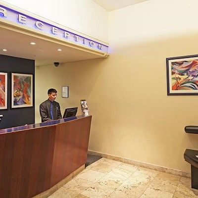 Causeway On The Mall Hotel