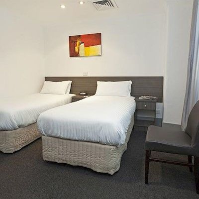 Causeway On The Mall Hotel 3*