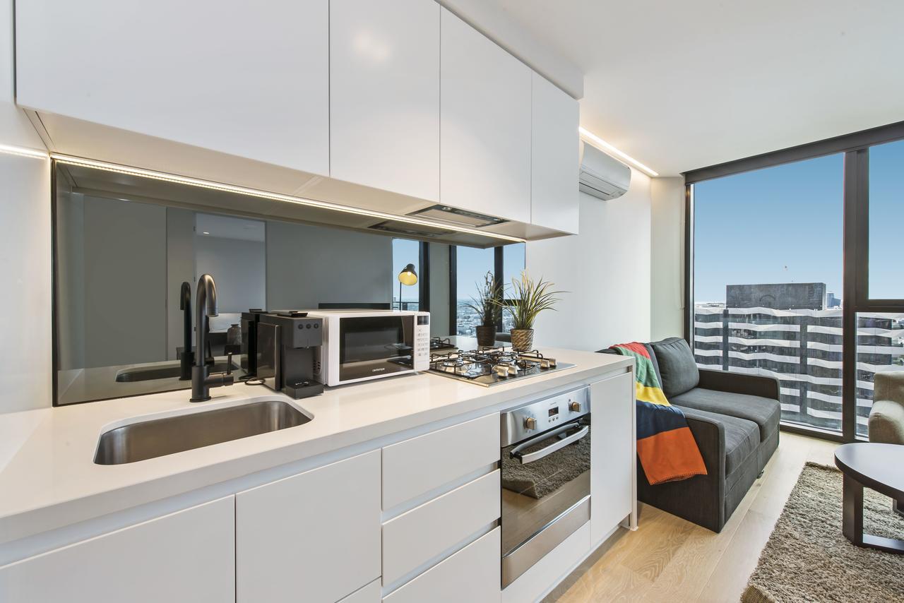 Serviced Lighthouse Aparthotel Melbourne