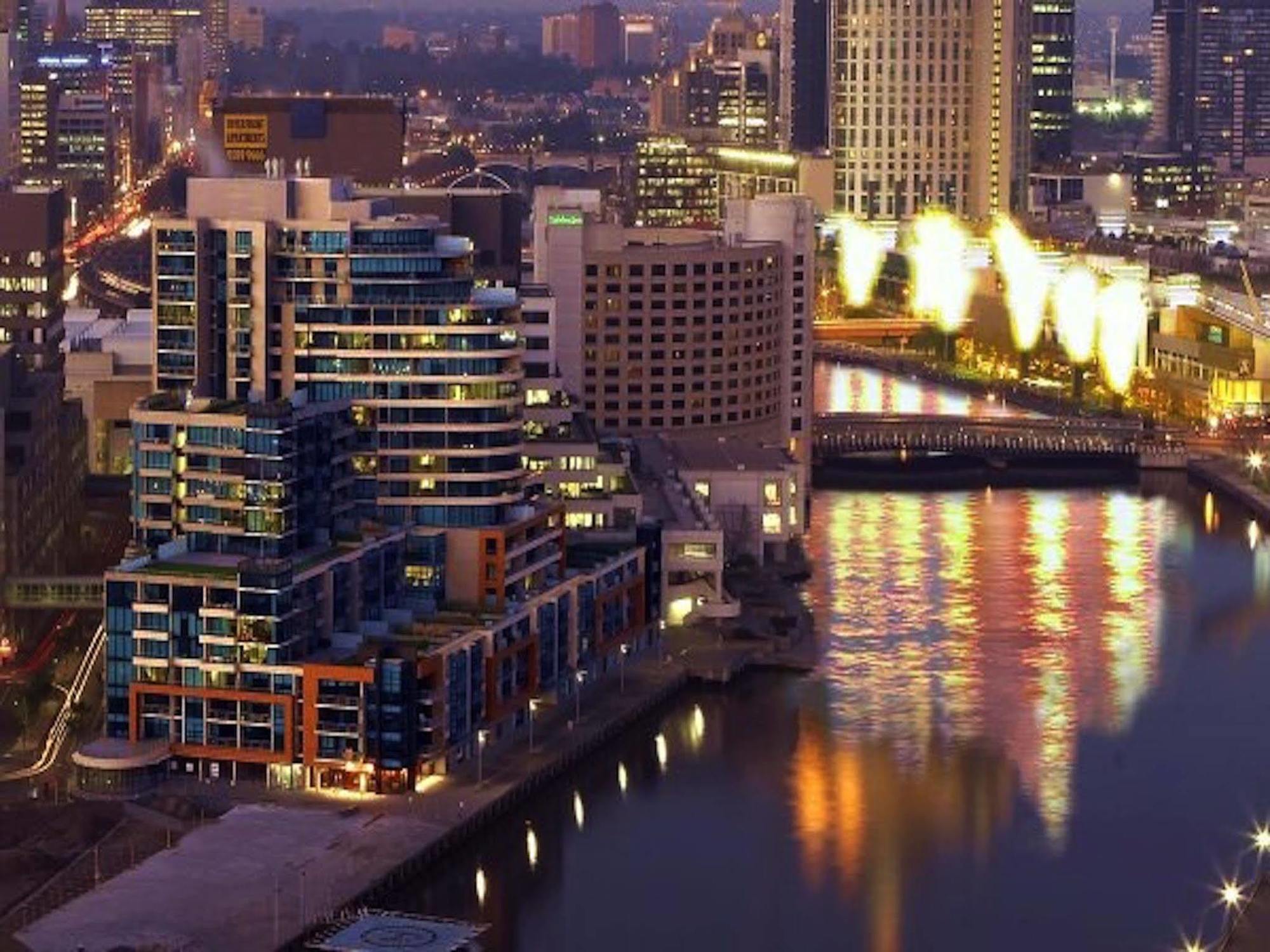 Flinders Wharf Aparthotel 4*