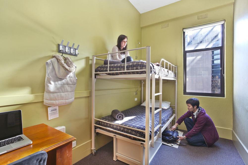 Yha * Melbourne