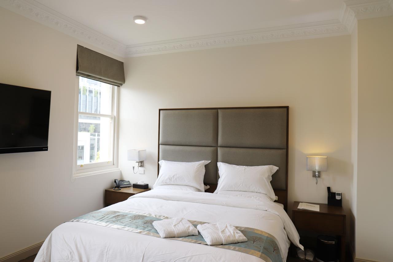 Hotel Clarendon 4*