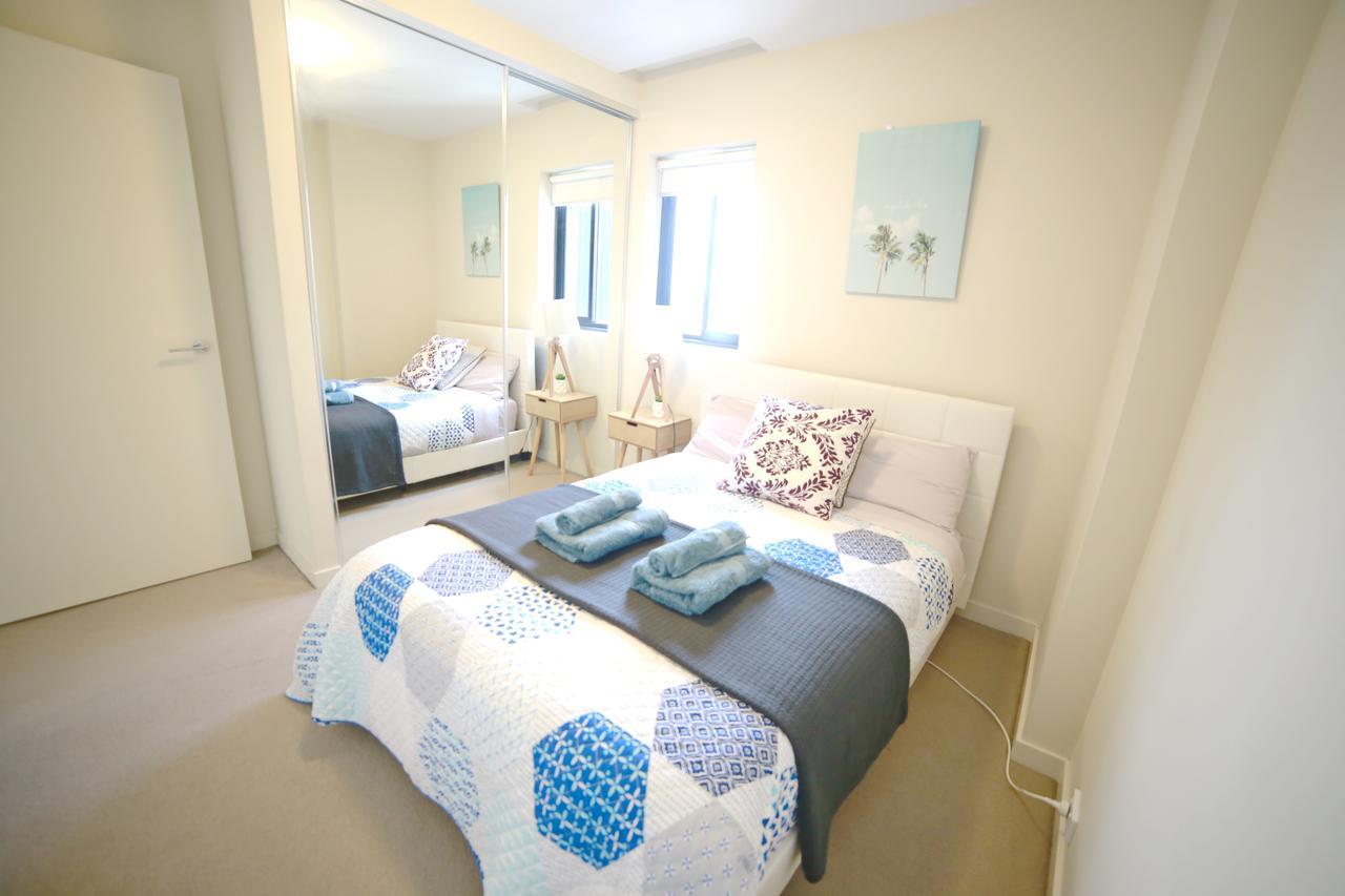 Water Views Lovely 2brs Free Tram Zone Close To Everything *