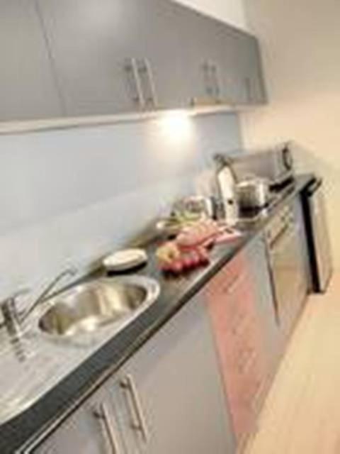 Aparthotel Plum Serviced Collins Street 4*