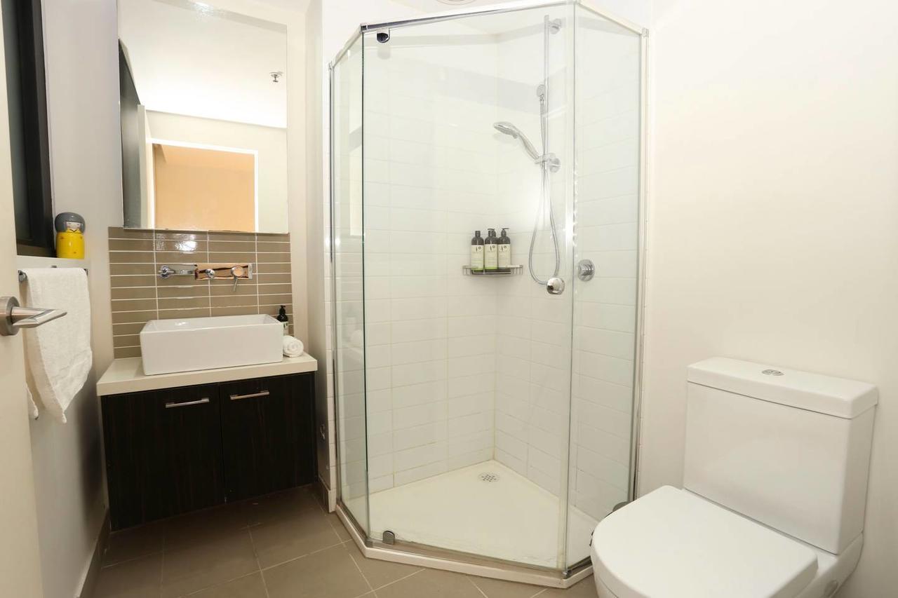 2 Bedrooms 2 Bathrooms Opposite Apartment *