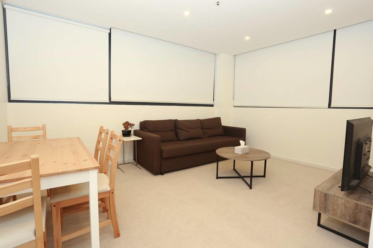 2 Bedrooms 2 Bathrooms Opposite Apartment