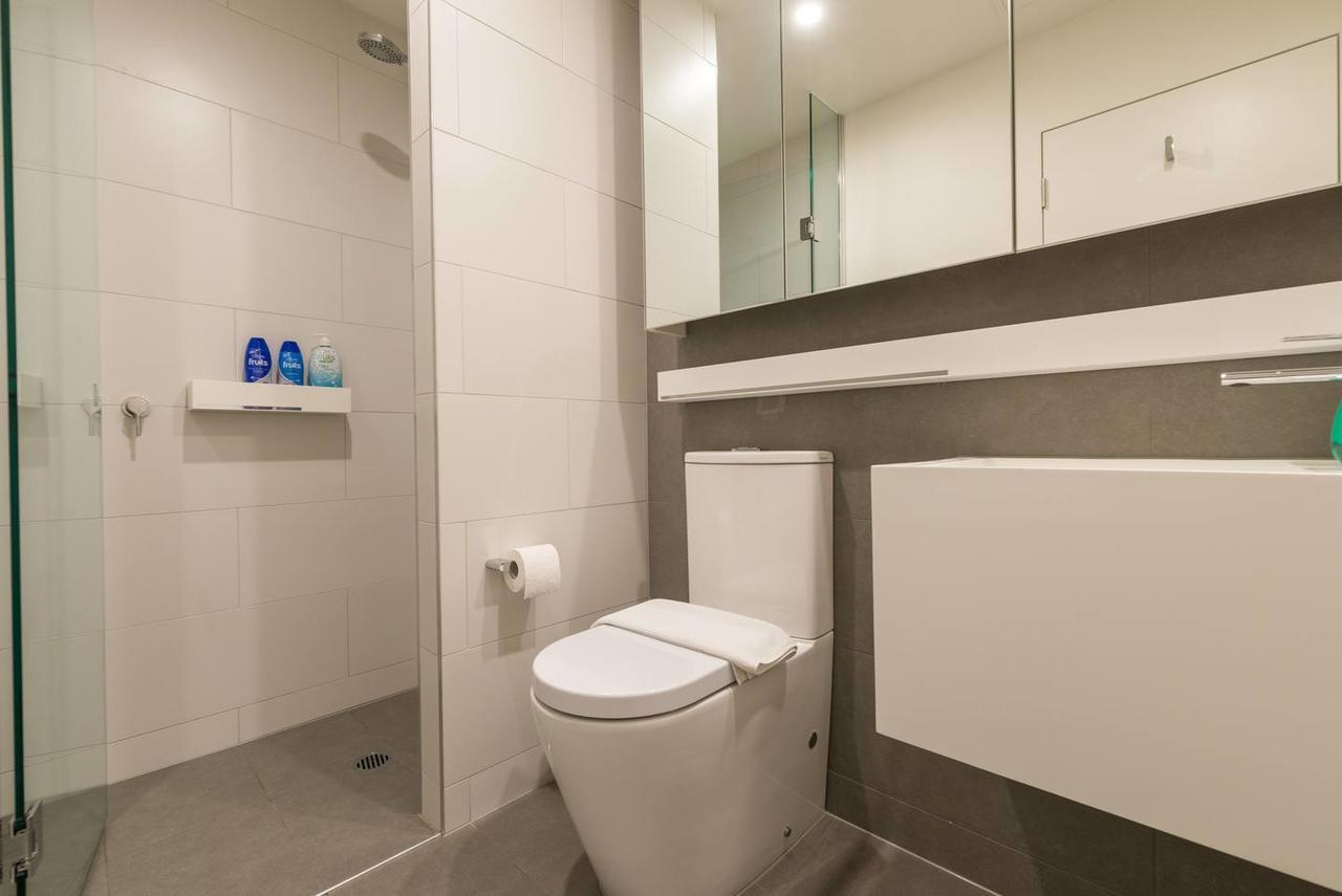 Docklands Brand New 1 Bedroom Apt@marina Tower Apartment