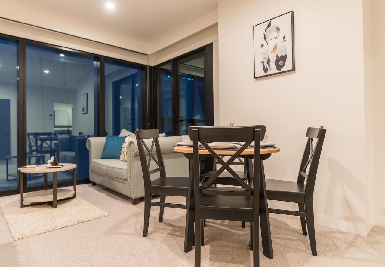 Docklands Brand New 1 Bedroom Apt@marina Tower Melbourne