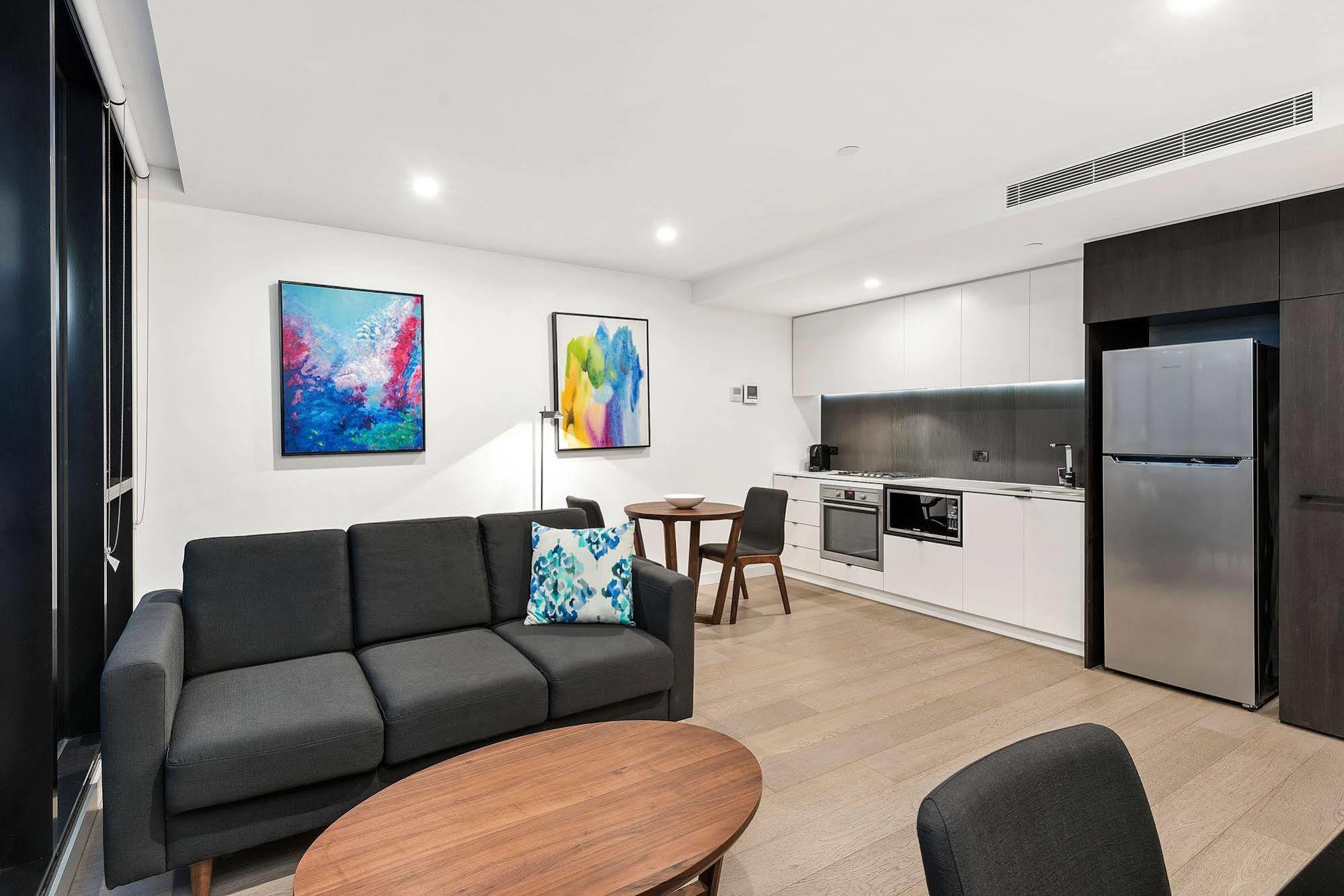 Aparthotel District South Yarra 4*