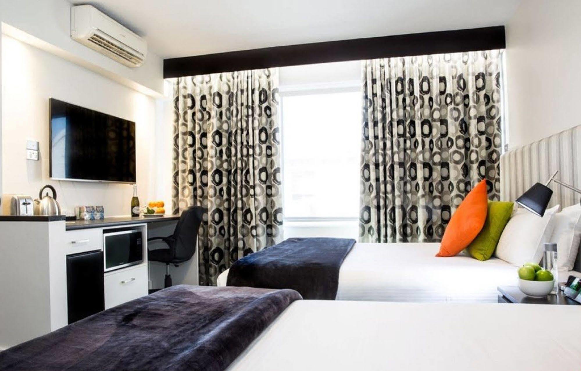 Comfort East Hotel 4*