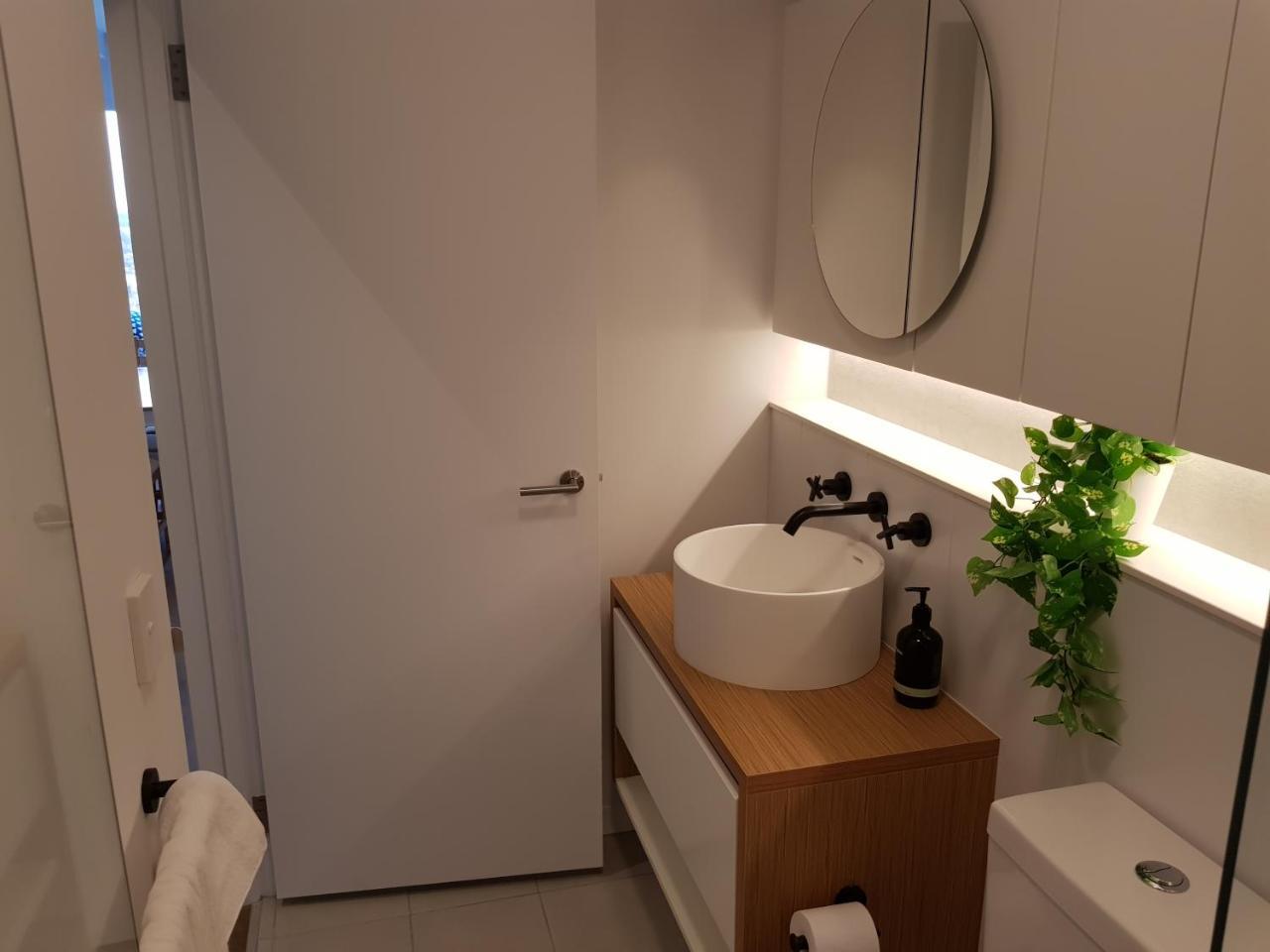 Ivanhoe Apartment