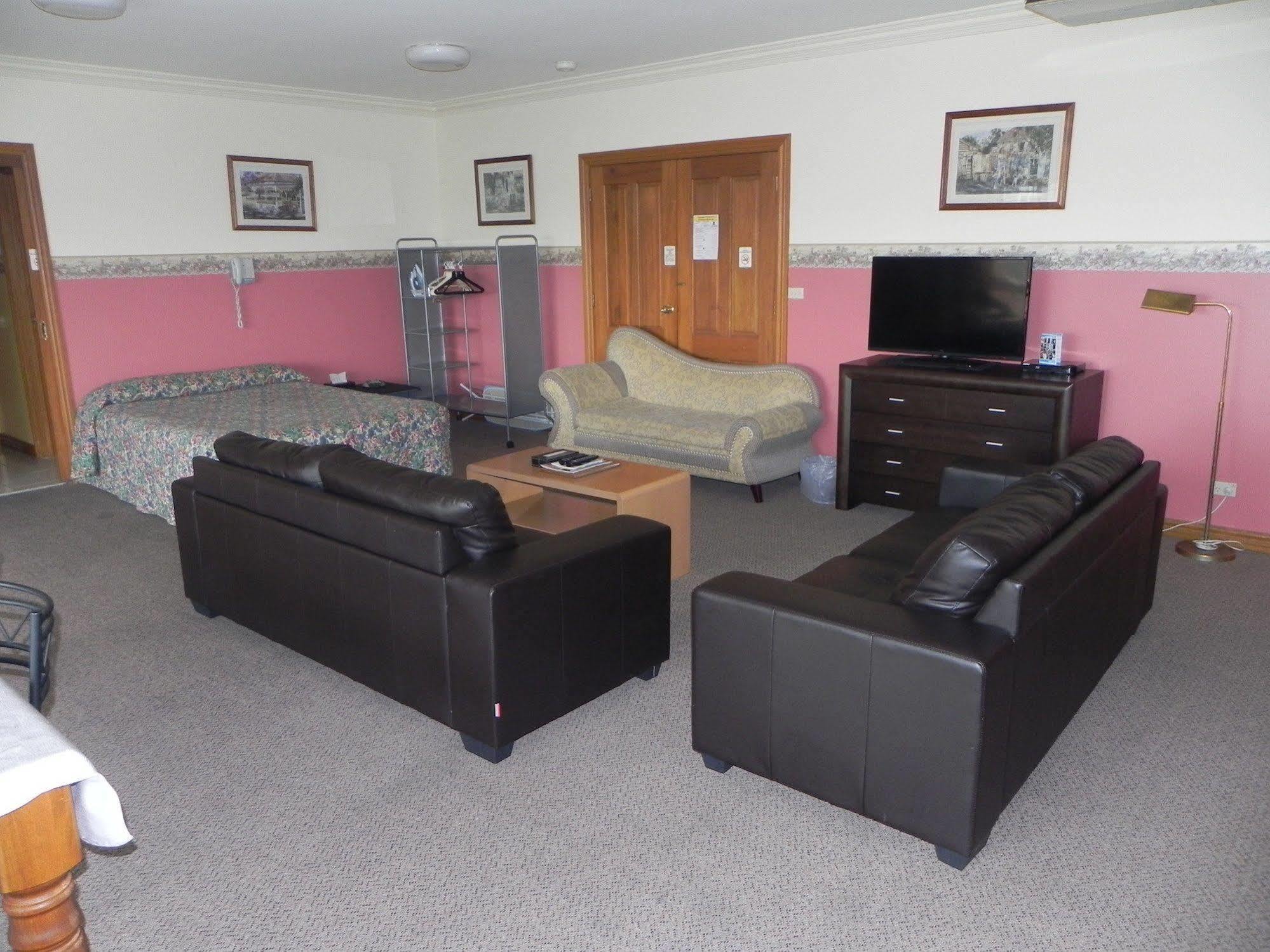 Motel St Georges Motor 3*